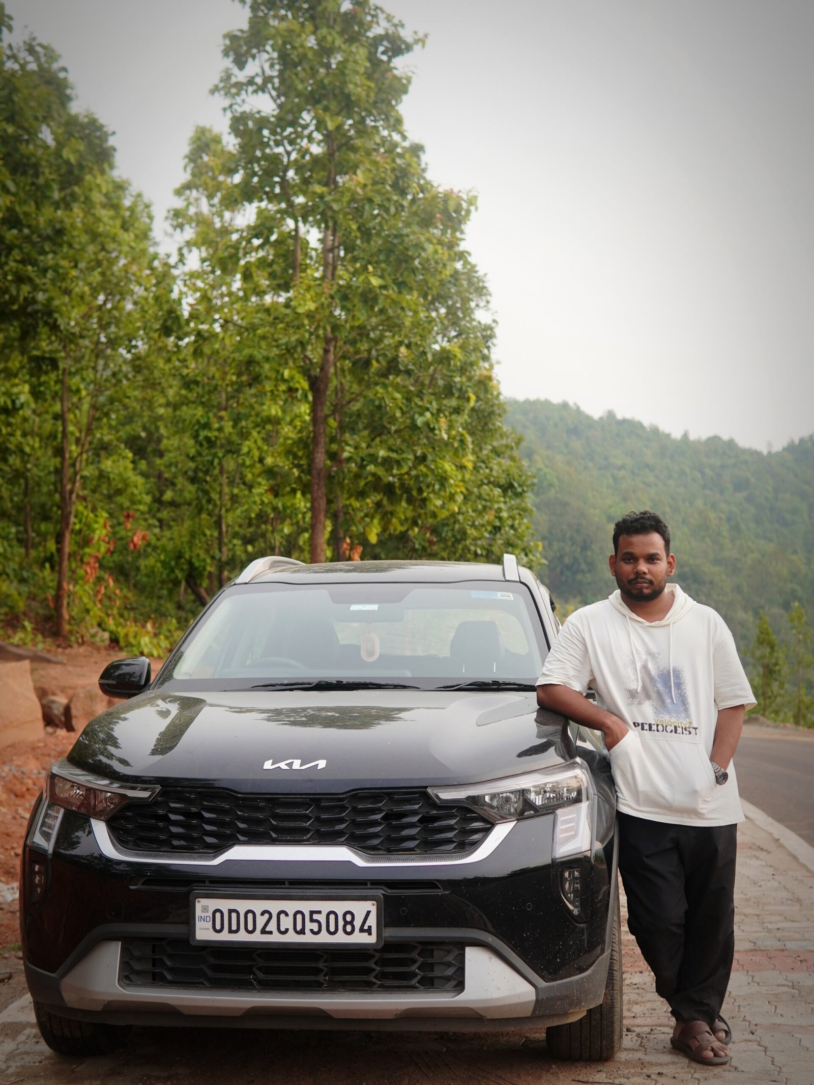 Hill road near Sunset Point, Daringbadi